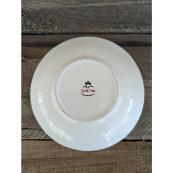 Vintage Queen Anne Bone China Teacup and Saucer Made in England - Picture 5 of 6